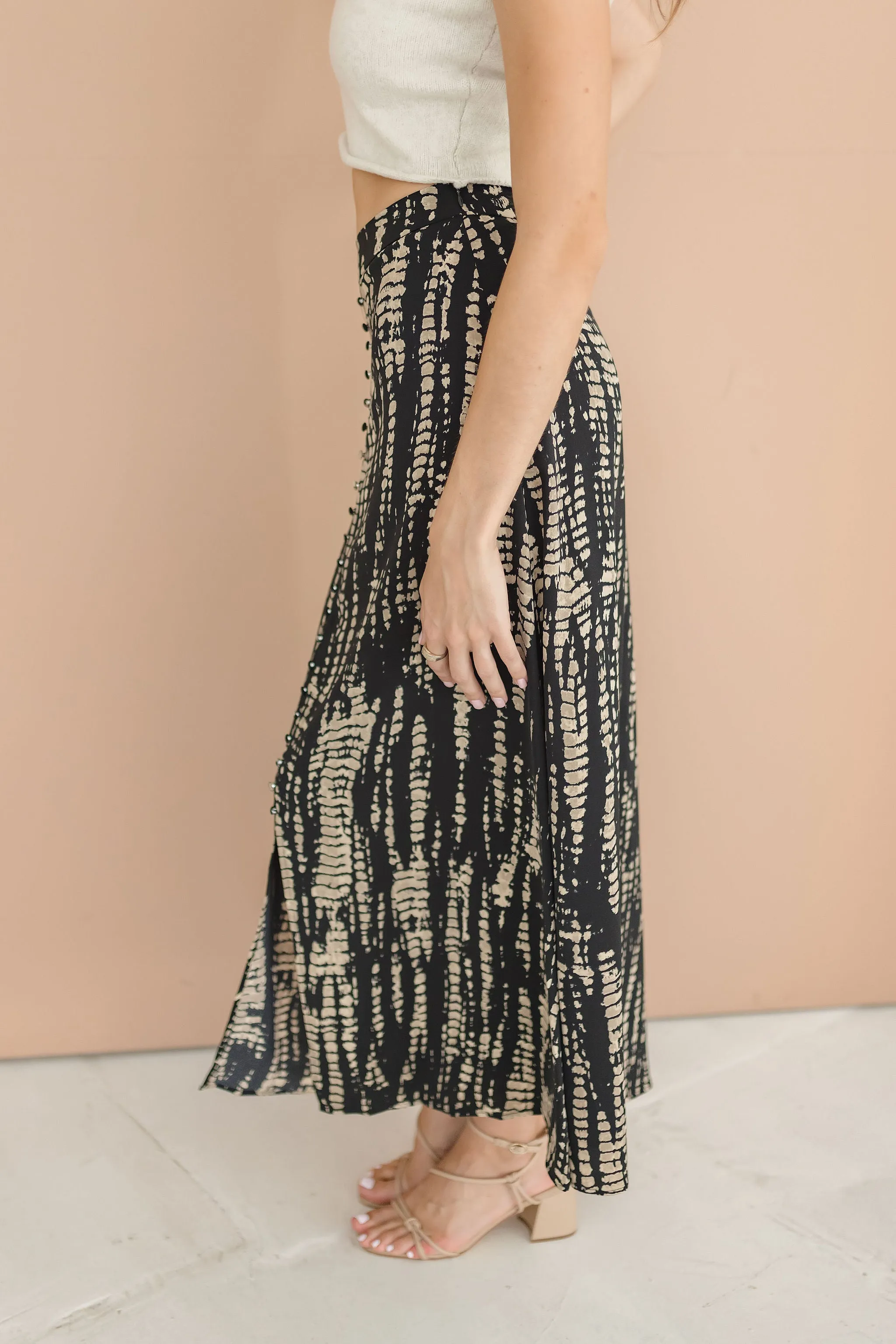 Audrina Abstract Print Maxi Skirt Black