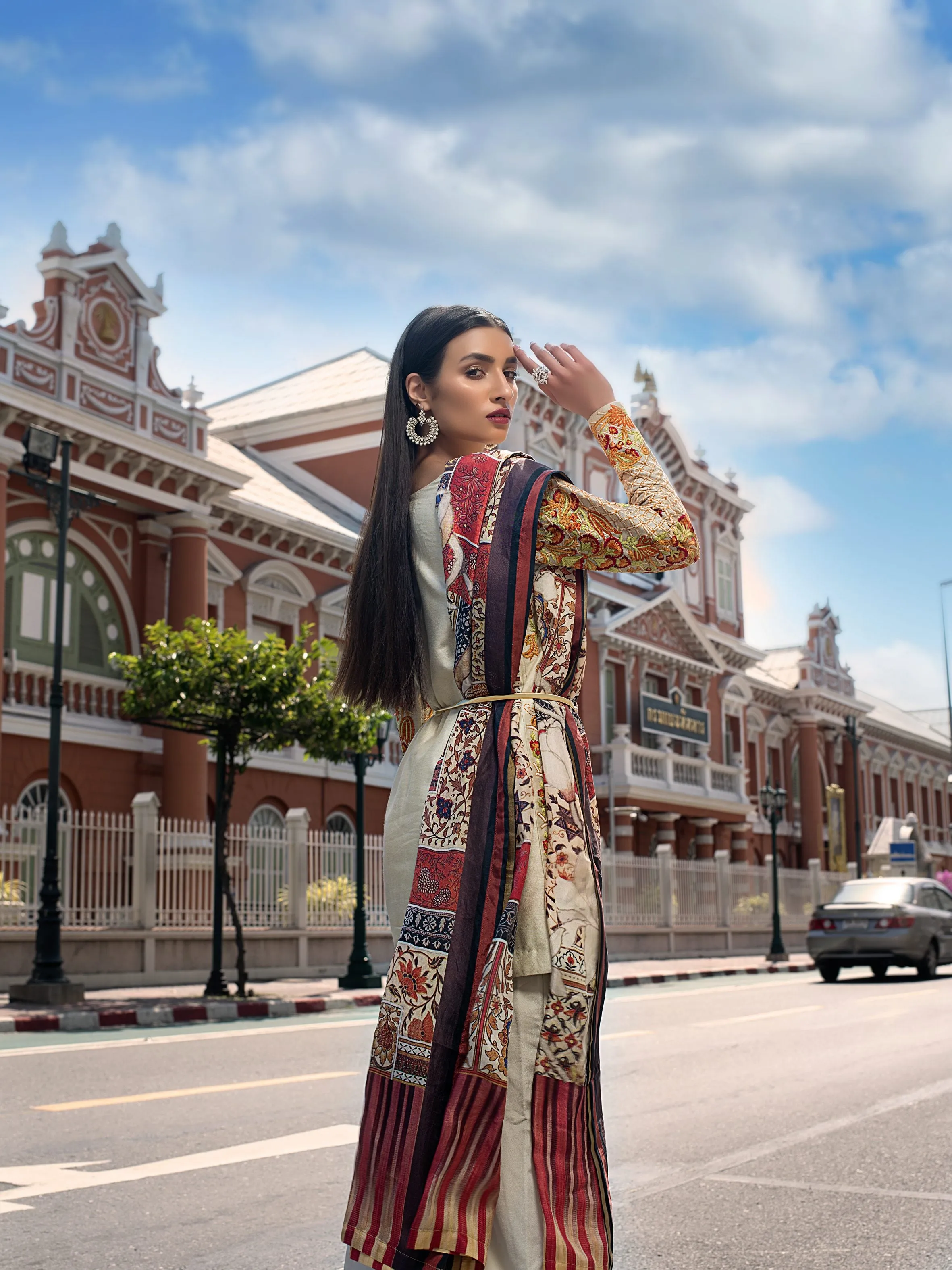 Erum Khan Embroidered Chiffon Collection – Dusty Gold