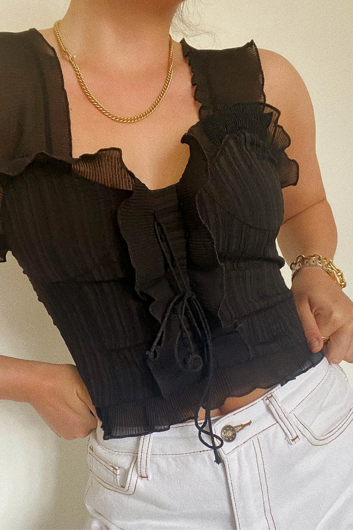 FRENCH GIRL RUFFLE TOP / BLACK