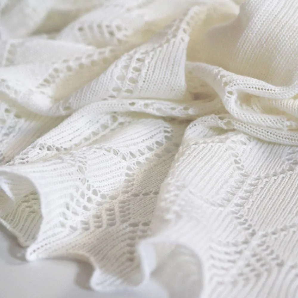 G.H.Hurt & Son Elegant Soft Wool Baby Shawl - Ivory White