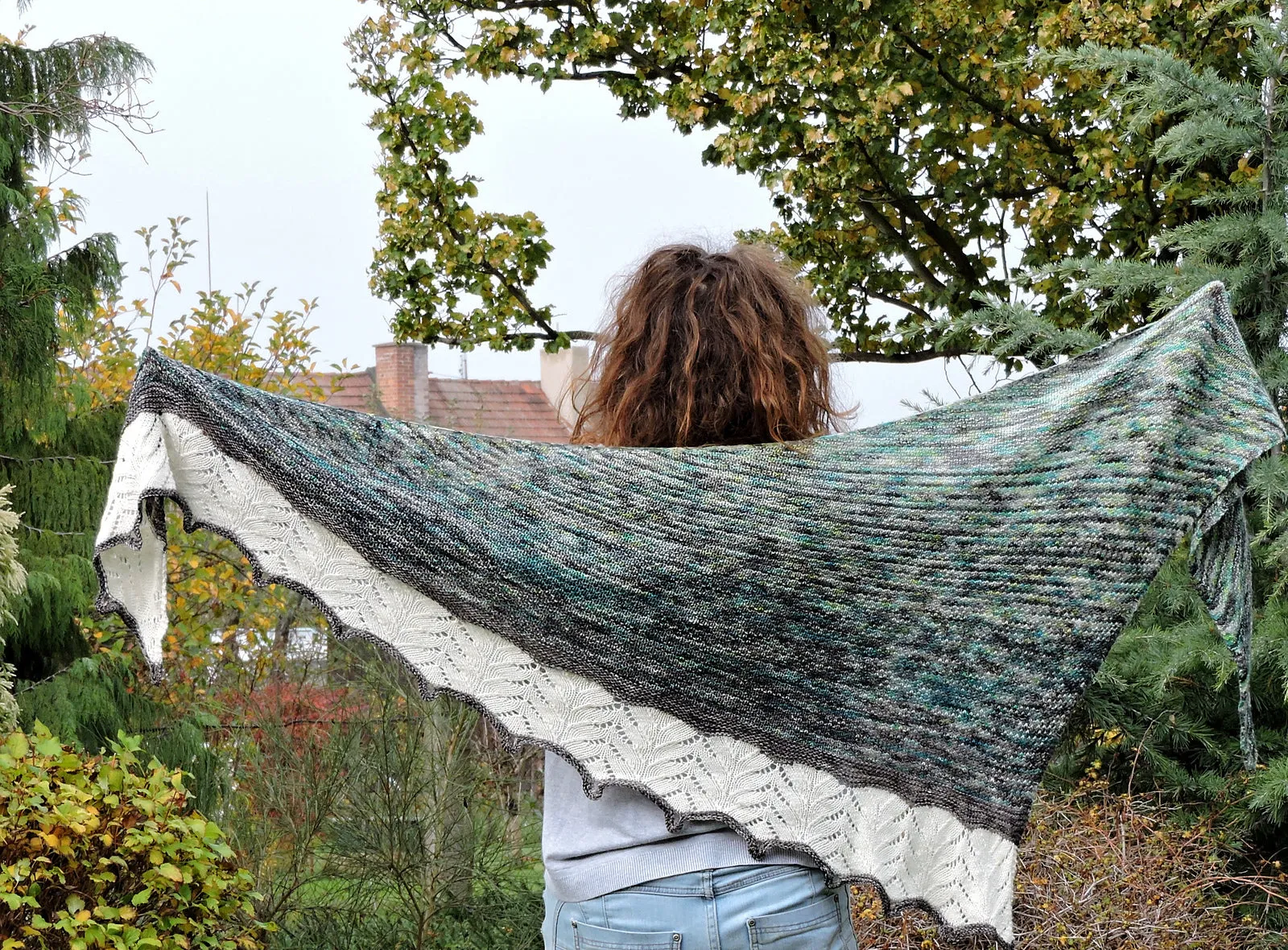 Sarabande Shawl by Jana Markova