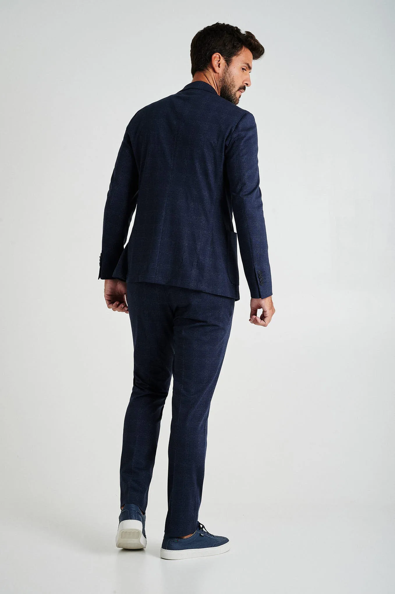 Slim fit high comfort suit