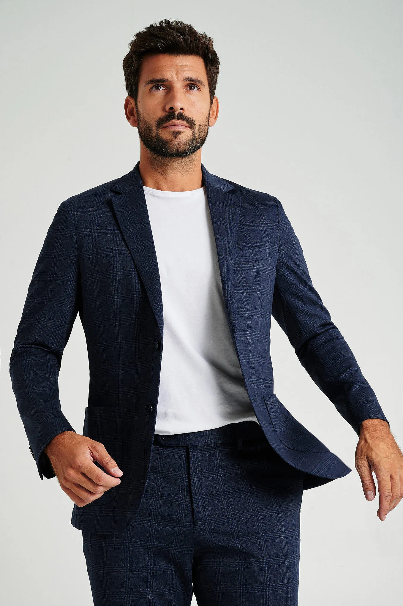 Slim fit high comfort suit